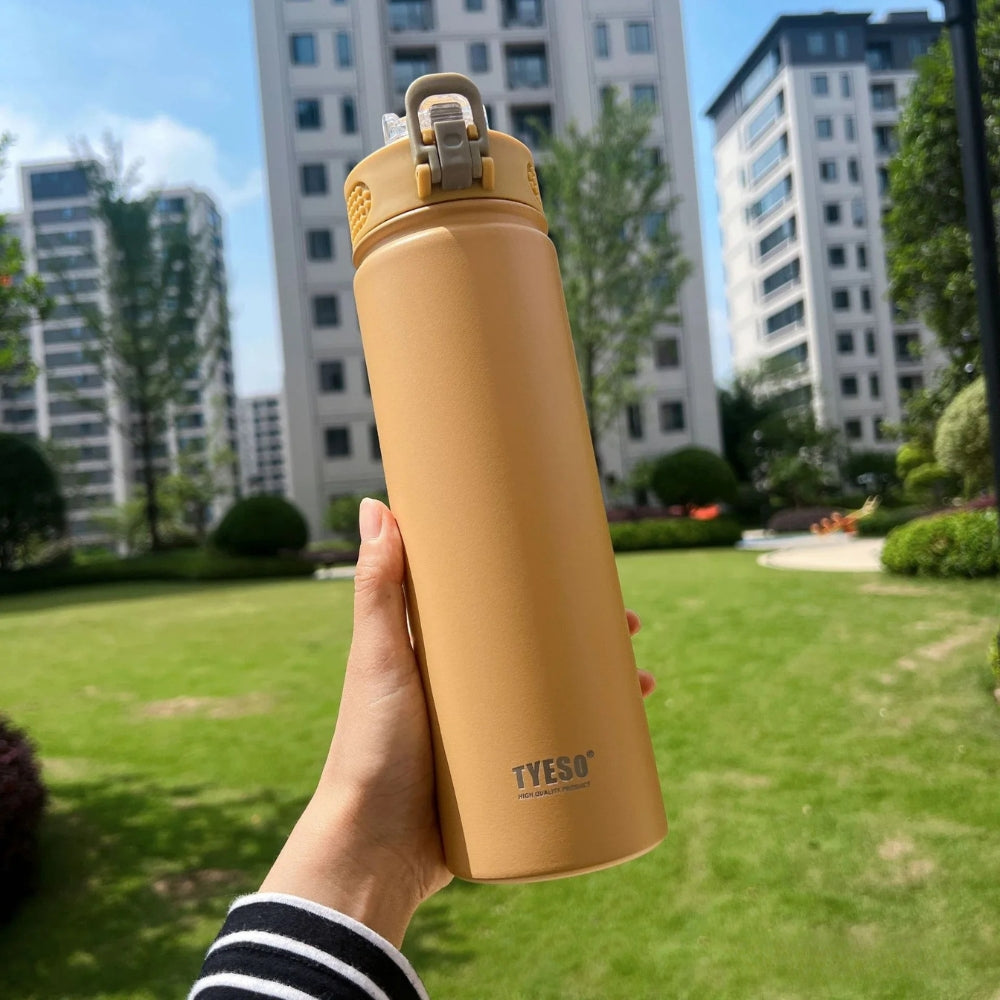 TYESO 750ml Insulated Water Bottle | Stainless Steel Flask
