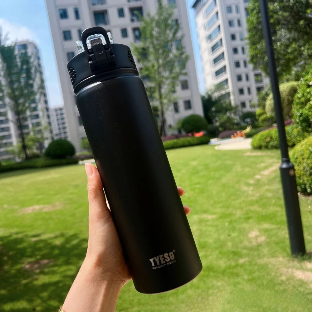 TYESO 750ml Insulated Water Bottle | Stainless Steel Flask