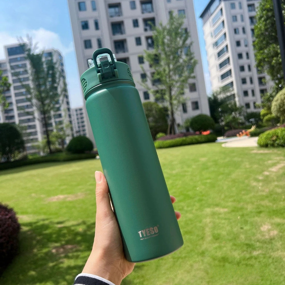 TYESO 750ml Insulated Water Bottle | Stainless Steel Flask