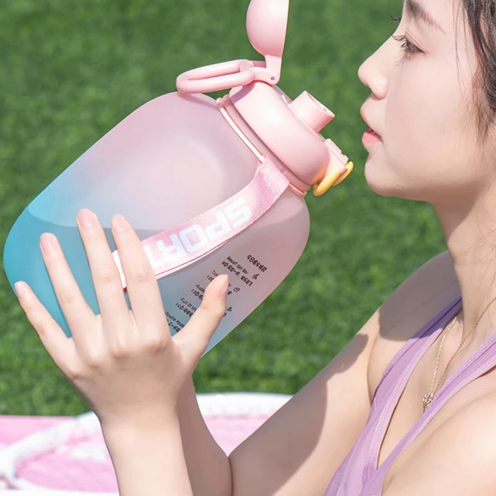 GIANXI 84.5oz Large Capacity Sport Water Bottle with Straw